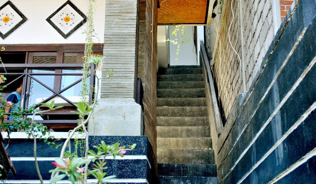Titi Sedana Homestay آميدْ المظهر الخارجي الصورة